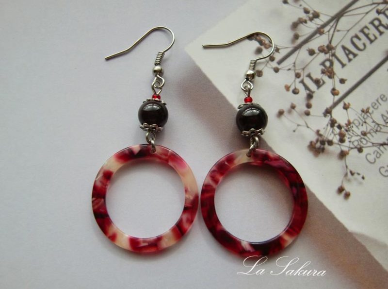 天然石ガーネットとフープのピアス